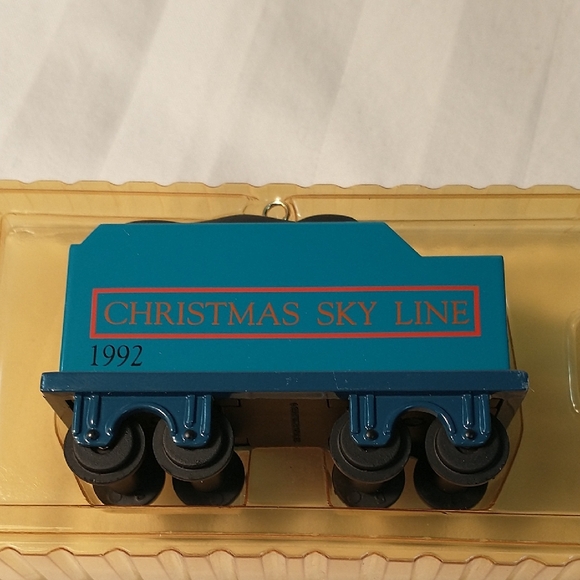 1992 Hallmark train car from the skyline collection car 2 of 4 Cast Metal - Picture 1 of 6